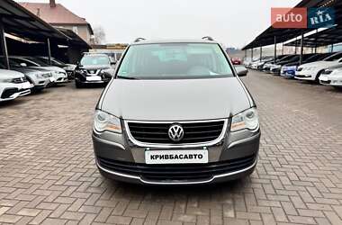 Мінівен Volkswagen Touran 2006 в Кривому Розі