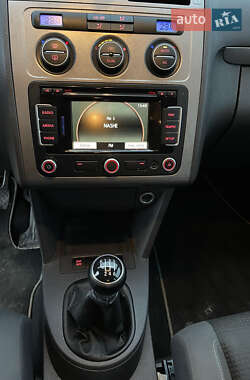 Минивэн Volkswagen Touran 2010 в 
