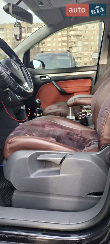 Мінівен Volkswagen Touran 2008 в Львові