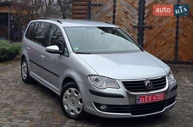 Минивэн Volkswagen Touran 2010 в Полтаве