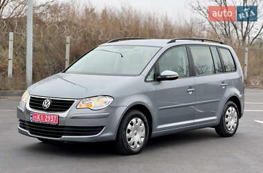 Минивэн Volkswagen Touran 2009 в Виннице