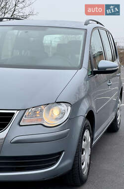 Минивэн Volkswagen Touran 2009 в Виннице