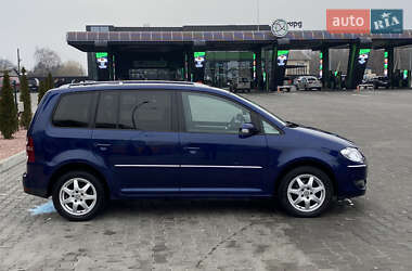 Минивэн Volkswagen Touran 2008 в Луцке