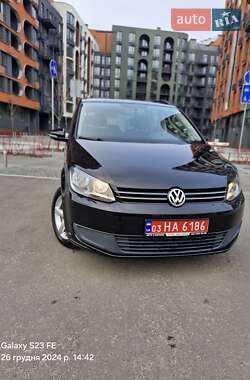 Минивэн Volkswagen Touran 2014 в Киеве