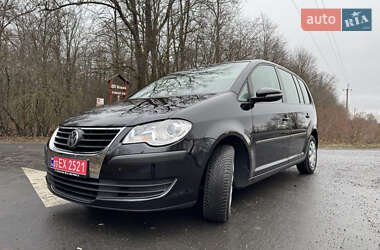 Минивэн Volkswagen Touran 2010 в Нежине