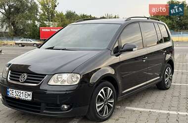 Мінівен Volkswagen Touran 2005 в Чернівцях