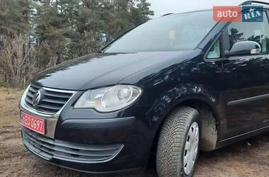 Мінівен Volkswagen Touran 2008 в Харкові