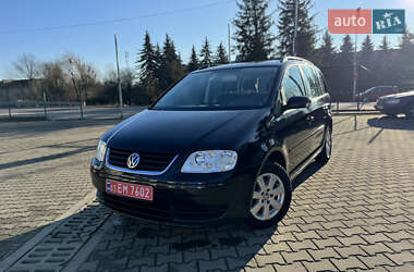 Минивэн Volkswagen Touran 2006 в Черновцах