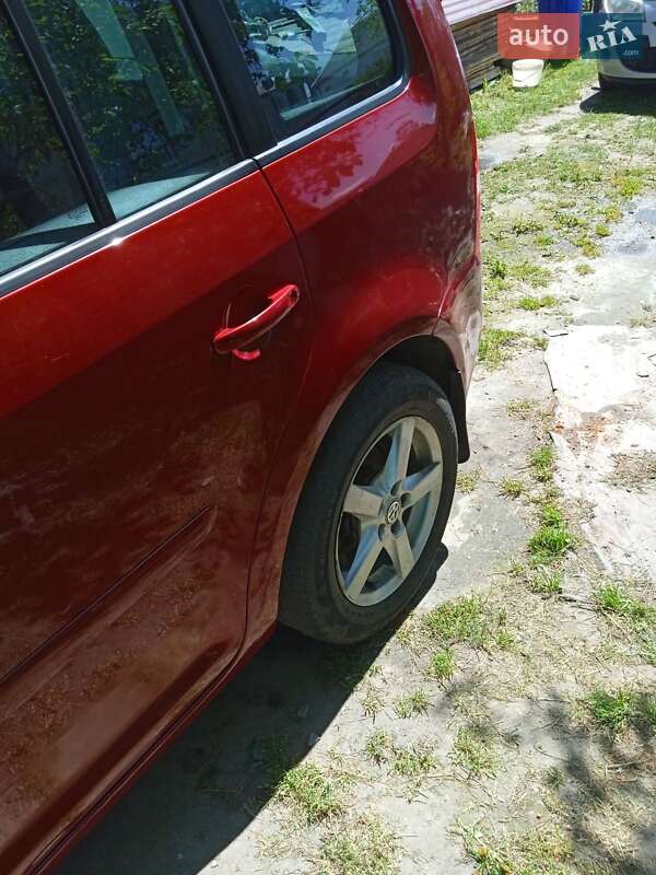 Минивэн Volkswagen Touran 2004 в Львове