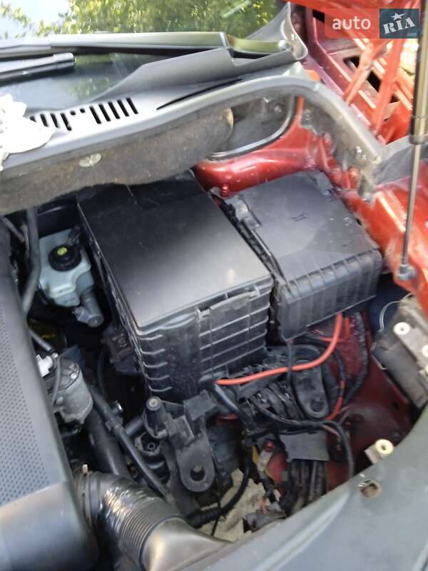 Минивэн Volkswagen Touran 2004 в Львове