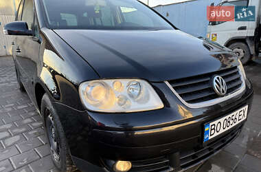 Минивэн Volkswagen Touran 2004 в Бучаче