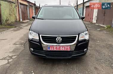 Мінівен Volkswagen Touran 2009 в Рівному