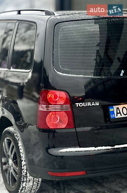 Минивэн Volkswagen Touran 2007 в Межгорье