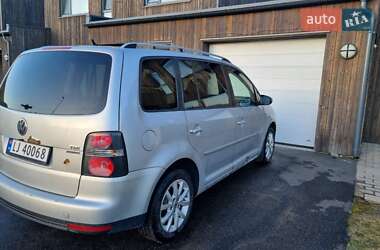 Минивэн Volkswagen Touran 2010 в 