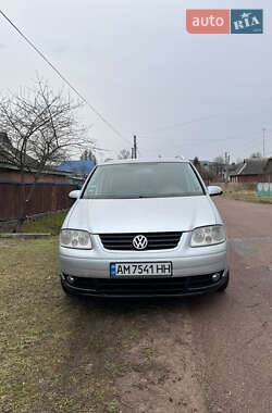 Мінівен Volkswagen Touran 2006 в Овручі