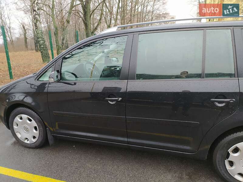 Минивэн Volkswagen Touran 2005 в Чернигове