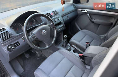 Мінівен Volkswagen Touran 2004 в Харкові