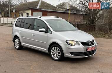 Мінівен Volkswagen Touran 2010 в Коростені