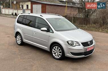 Мінівен Volkswagen Touran 2010 в Коростені