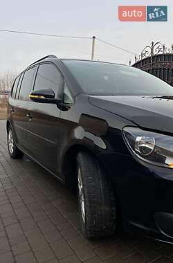 Мінівен Volkswagen Touran 2011 в Нововолинську