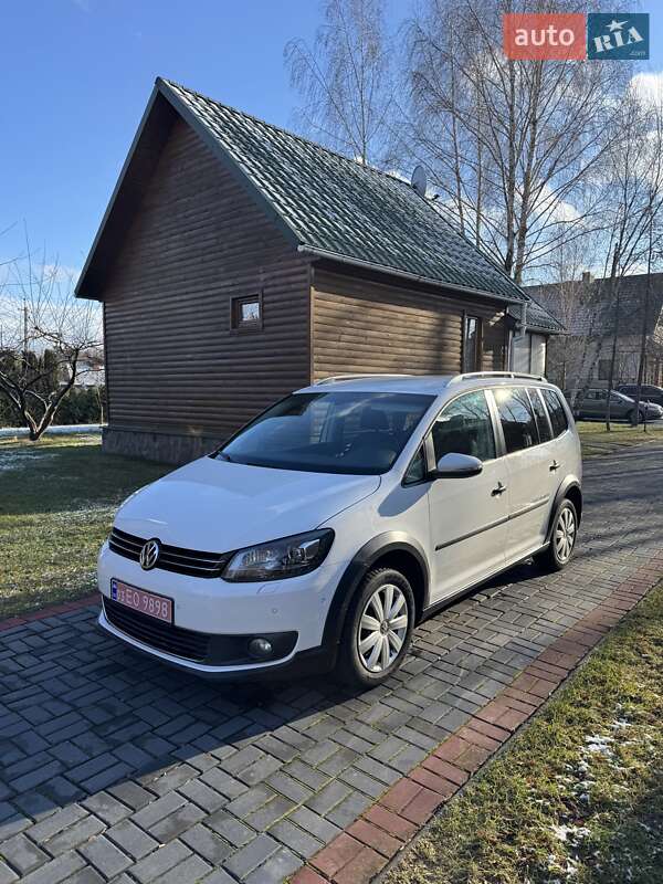 Минивэн Volkswagen Touran 2011 в Луцке