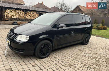 Мінівен Volkswagen Touran 2006 в Мукачевому