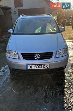 Мінівен Volkswagen Touran 2004 в Одесі