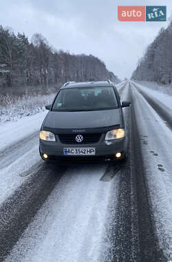 Мінівен Volkswagen Touran 2005 в Ратному