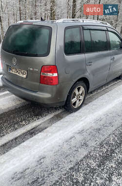 Мінівен Volkswagen Touran 2005 в Ратному