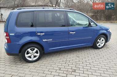 Мінівен Volkswagen Touran 2009 в Житомирі