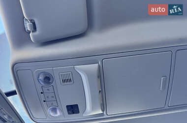 Минивэн Volkswagen Touran 2011 в 