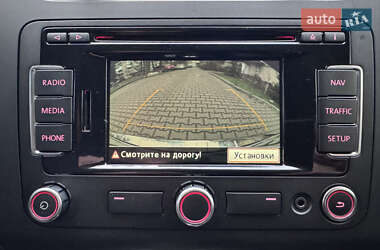 Минивэн Volkswagen Touran 2011 в 