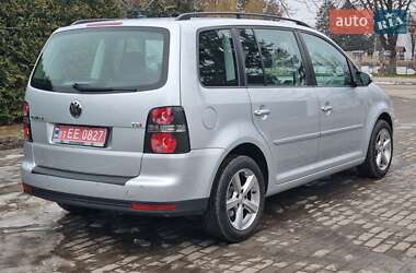 Мінівен Volkswagen Touran 2009 в Луцьку