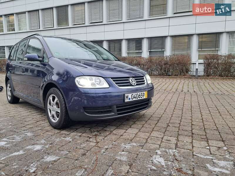 Минивэн Volkswagen Touran 2006 в Ровно