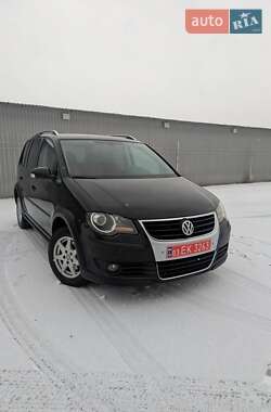 Мінівен Volkswagen Touran 2008 в Києві