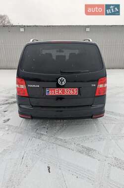 Мінівен Volkswagen Touran 2008 в Києві