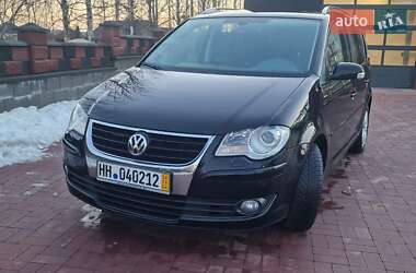 Мінівен Volkswagen Touran 2009 в Рівному