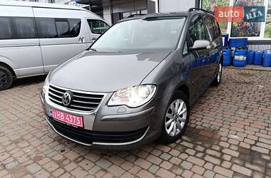 Мінівен Volkswagen Touran 2008 в Сарнах