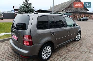 Мінівен Volkswagen Touran 2008 в Сарнах