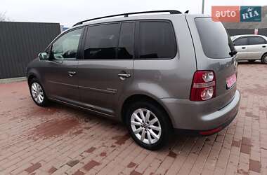 Мінівен Volkswagen Touran 2008 в Сарнах