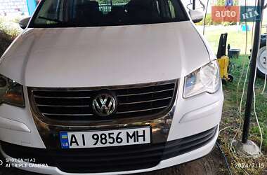 Мінівен Volkswagen Touran 2009 в Києві