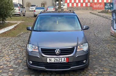 Мінівен Volkswagen Touran 2008 в Луцьку