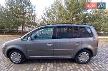 Мінівен Volkswagen Touran 2008 в Луцьку