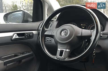 Минивэн Volkswagen Touran 2011 в Львове