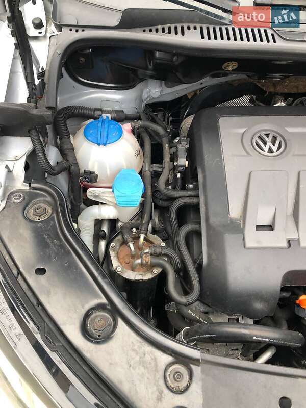 Минивэн Volkswagen Touran 2012 в Харькове фото 10 Минивэн Volkswagen Touran 2012 в Харькове