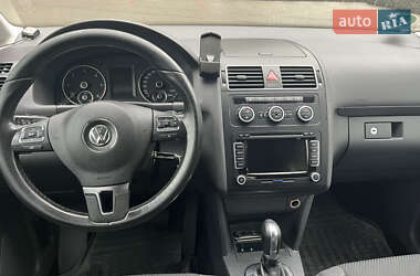 Минивэн Volkswagen Touran 2012 в 