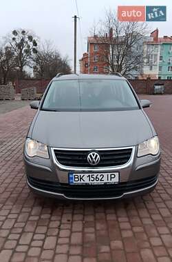 Мінівен Volkswagen Touran 2007 в Рівному