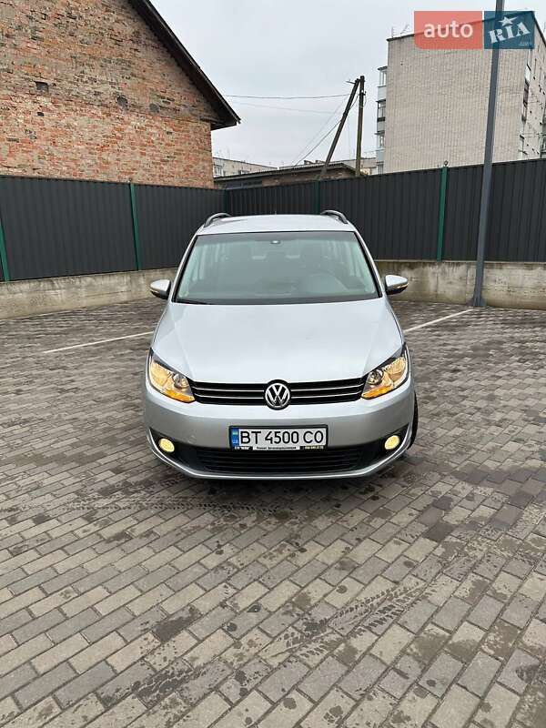 Минивэн Volkswagen Touran 2012 в Ичне