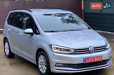 Микровэн Volkswagen Touran 2017 в Ирпене