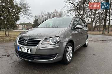 Мінівен Volkswagen Touran 2010 в Лебедині